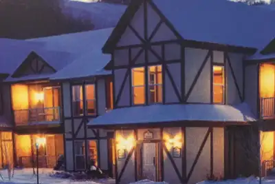 Image de Best Skiing, Snowboarding in Michigan; Hot Tub and Heated Pool