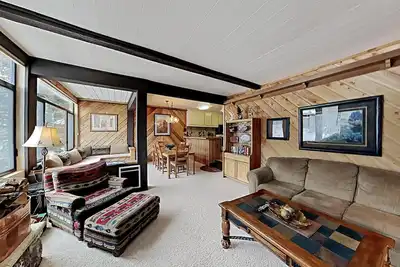 Image de Slopeside Comfy 2-Bedroom Home with 3 Spas! (Unit 512 at 1849) by RedAwning