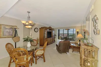 Image de Stunning Water Views 2/2 Condo Siesta Key
