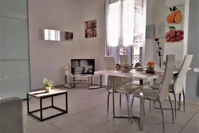 Image de Saens 1-t2 Avec Balcon-garage Optionnel-centre & 16km des Plages