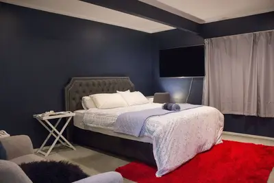 A Lux  Room with Ensuite close to Beach and Train station