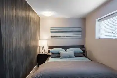 Image de Home Suite Home 2 berm & Office in the ❤ of N Shore