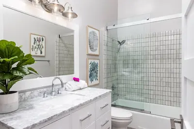 Flottant au sommet de l'océan