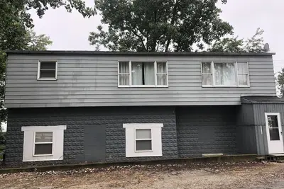 Image de Full Duplex upstairs and downstairs near the shores of Lake Erie