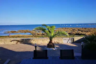Image de Maison pieds dans l'eau! Accès direct à la plage depuis la terrasse