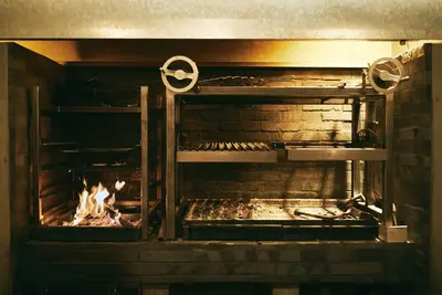 Image de Onebuilding rental woodfired grill with food A / Mitoyo Kagawa