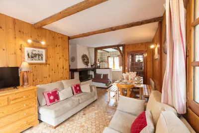 Image de Centrally located 4 bedroom townhouse for up to 12 people