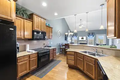 3 Bedroom, 2. 5 Bath Townhouse with Pool Table, Fireplace, and Patio with Gas Grill