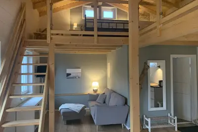 Image de Modern & cozy vacation home within walking distance of the lake