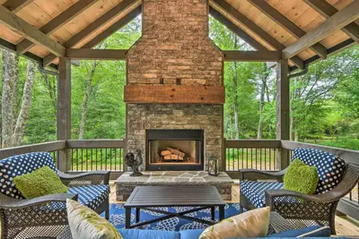 Image de Tranquil Cabin w\/ Porch, 6 Mi to Blue Ridge Lake!
