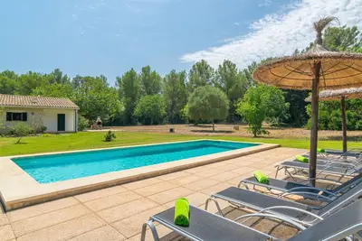 Image de L'Esplai - Spectacular villa with private pool, surrounded by forest and mountains in Poll