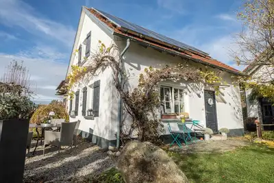 Image de Maison de campagne \"Landlust-Karsee\" dans la campagne avec vue sur montagne et jardin