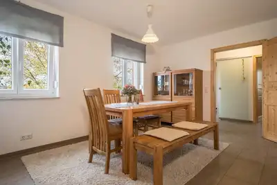 Image de Appartement \"Obsthof Schäfler\" à la ferme avec vue sur la montagne et le jardin