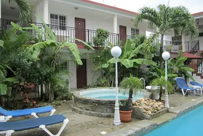 Image de 1bd groundfloor apt near everything, pool\/Ac\/Tv\/Wi-Fi, guest-friendly!