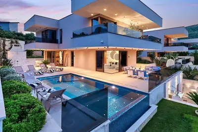 Image de Villa Preko Titane | Villa moderne de 4 chambres | Superbes vues sur la mer | Sauna | Gym | Divisé