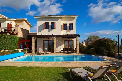 Image de Villas Junior Aphrodite Hills | Villa Junior J005 | Climatisation | 3 chambres | Paphos