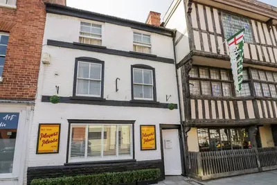 The Old Paper Shop, pet friendly in Tewkesbury