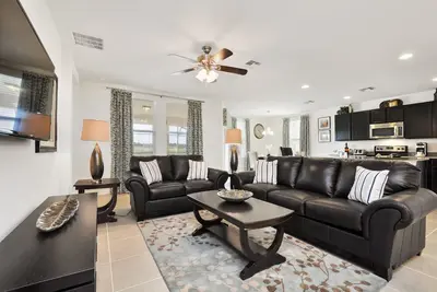 Image de Spectacular 4 Bed Game Spa Pool Home in The Dales at West Haven-1303yc
