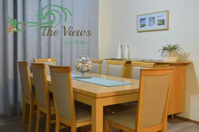 Image de The Views - just relax. . .