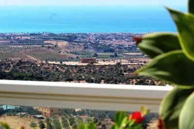 Image de Penthouse Apartment on the Valley of the Temples