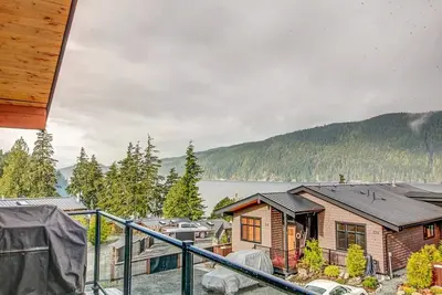 Image de Shore 2 Please - Upper (Amazing Oceanviews) H198251310