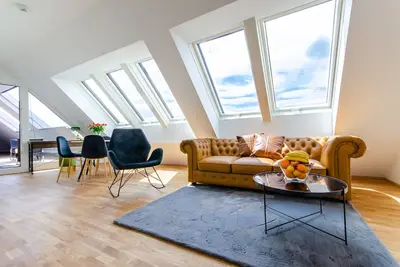 Image de SunSoaked & Comfy | City Center, ♛King Bed, Balcony
