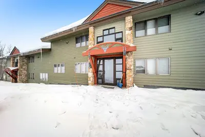 Image de Marvelous mountain condo with mountain views & balcony - dog-friendly