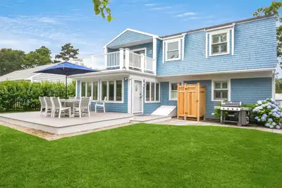 Image de Beautiful Home - Short Walk to Private Beach \/ Central Ac
