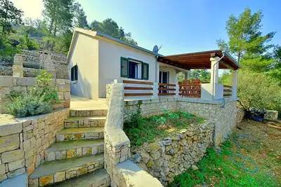 Image de Belle maison de vacances privée avec Wifi, Tv, terrasse, animaux admis et parking