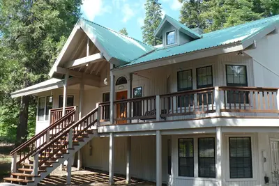 Image de Welcoming home with private gas grill, multiple decks, & wood-burning fireplace