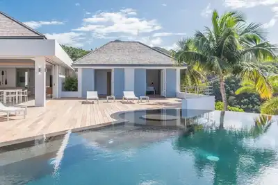 Image de Beautiful 3 bedroom villa located on the hillside in Camaruche St Barts