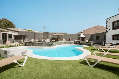 Image de Charmant appartement \"7\" avec terrasse, piscine communautaire et Wi-Fi