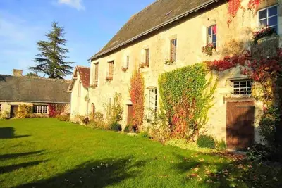 Image de Prieuré dans une grande Abbaye du XIIme, piscine chauffée
