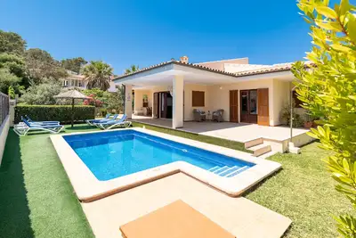Image de Villa de 3 chambres à coucher, avec piscine privée et Bbq, Puerto Pollensa