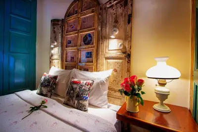 Image de Stylish Artist’s Haven in Quito – Prime Location