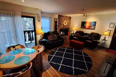 Image de Comfort, Garage Use, Well Stocked, Near Resort.