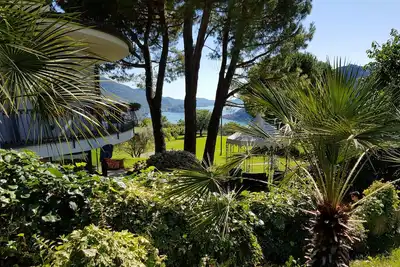 Image de Partie indépendante d’une villa. Grand parc privé avec piscine. Vue magnifique