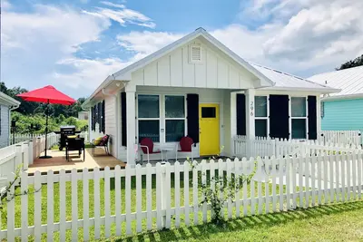 Image de Yellow Door Cottage In The Heart of Bay St. Louis