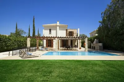 Image de Villas superieures Aphrodite Hills | Villa Superieure 0065 | Climatisation | 2 chambres | Paphos