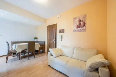 Image de Appartement \"Résidence Kronstein - 2\" avec Terrasse, Jardin partagé, Vue sur montagnes & Wi-Fi