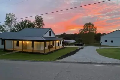 Image de Modern Farmhouse, 3 bedrooms, 2 full baths, sleeps 8
