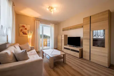Image de Appartement \"Residenz Kronstein - 5\" avec balcon, jardin, vue sur la montagne et Wi-Fi