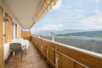 Image de Appartement \"Residenz Kronstein - 6\" avec balcon, jardin partagé et vue sur la montagne