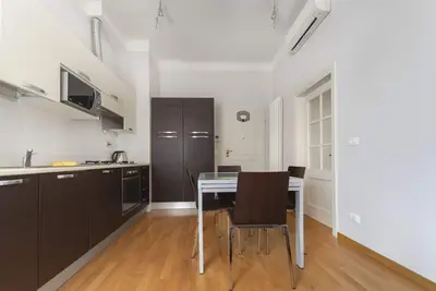 Image de Ur-Nest Marconi 5b. Ur-Nest Marconi 5bur-Nest Marconi 5bur-Nest Marconi 5bur-Nest Marconi. . .