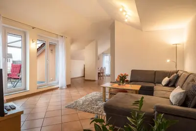 Image de Appartement \"Haus Sonnenseite Pfänder\" avec vue sur les montagnes, balcon et Wi-Fi