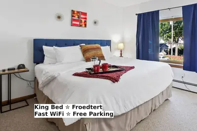 Image de King Bed - Near Froedtert - Fast WiFi