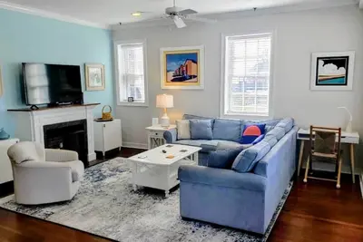 Cape Haven - Condo 1. 5 Blocks from Beach