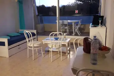 Image de Grand studio face mer avec balcon et parking extérieur 4 personnes