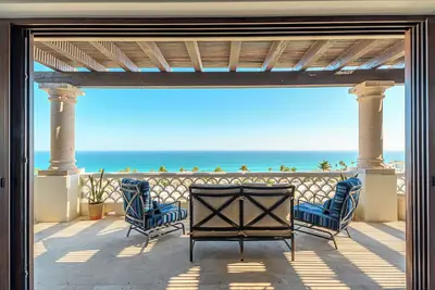 Image de 3 Bd Oceanview Penthouse with infinity pool and jacuzzi