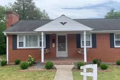 Image de House near Downtown and Uva location!